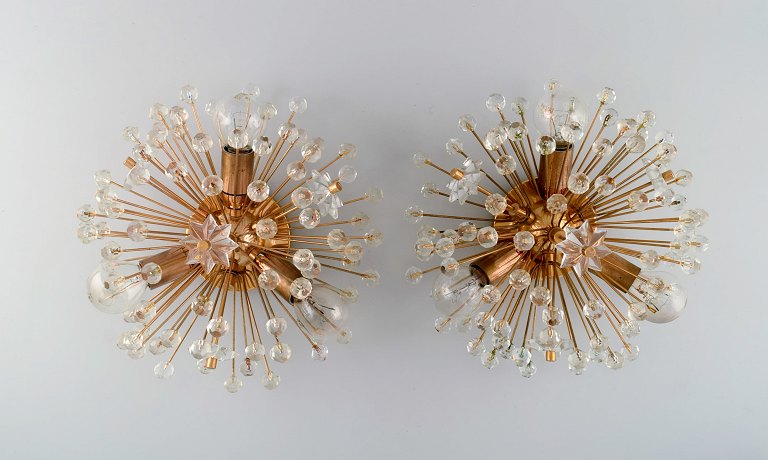 Emil Stejnar for Rupert Nikoll. A pair of wall lamps in art glass and brass. Mid-20th century.