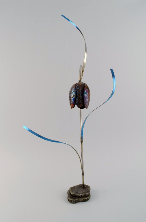 Gari, La Maison des artisans. Stor skulptur i rustfrit stål. "Fleur de Gogane". Frankrig, sent 1900-tallet.