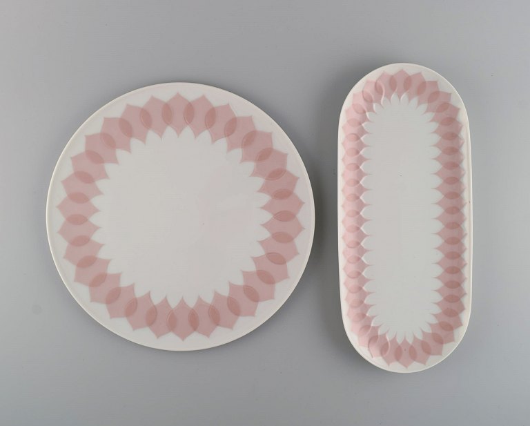 Bjørn Wiinblad for Rosenthal. Lotus porcelain service. Two serving dishes decorated with pink lotus leaves. 1980s.