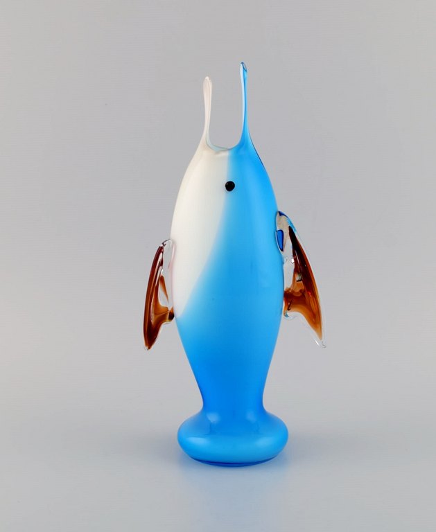 Murano vase / sculpture in mouth-blown art glass. Fish. Italian design, 1960s.