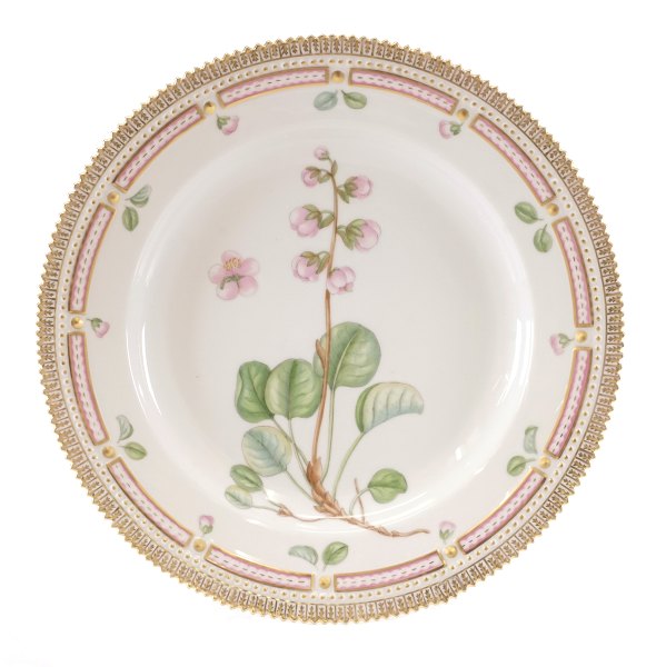 Royal Copenhagen Flora Danica tallerken 3549. D: 25,5cm. "Pyrola graenlandica Oed."