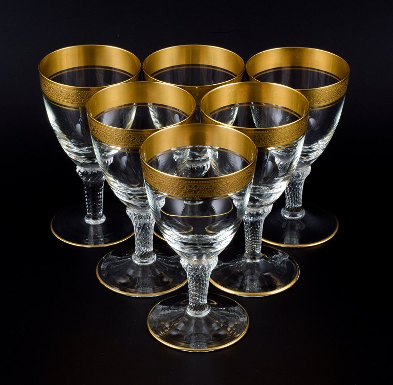 Rimpler Kristall, Zwiesel, Germany, six hand blown crystal white wine glasses with gold rim decorated with grapes and vine leaves.