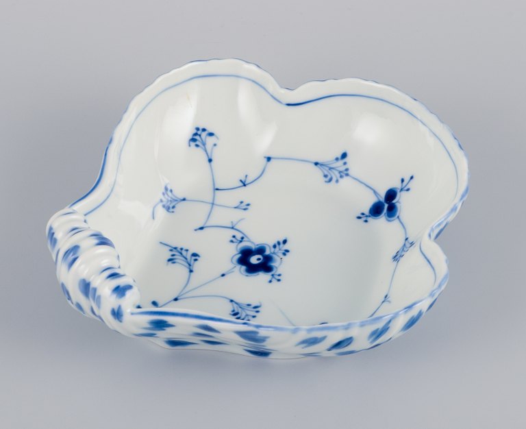 Bing & Grondahl, Denmark, Blue Fluted, hand-painted mussel-shaped bowl.