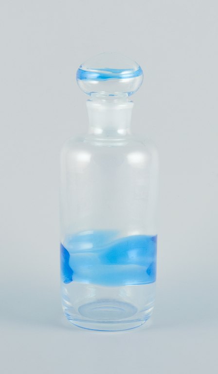 "Blå time" (Blue Hour) glass decanter in mouth-blown glass by Christer Holmgren for Holmegaard.