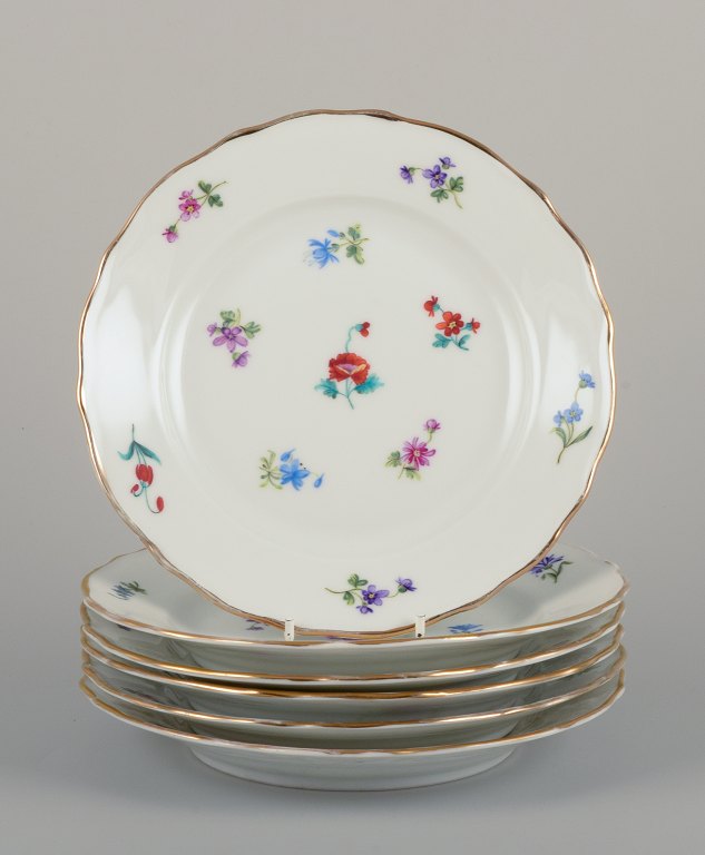 Silesia, Germany.Six small porcelain lunch plates.