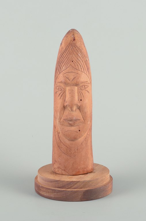 Grønlandica, træskulptur af mandsperson.
