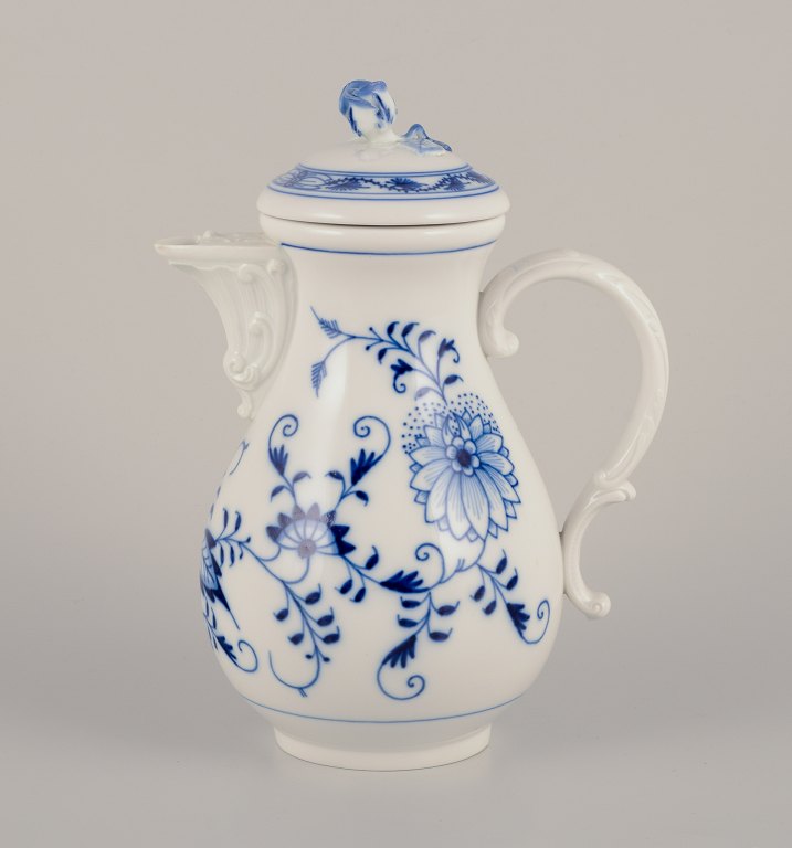Meissen, Germany. Blue Onion pattern. Chocolate pot.