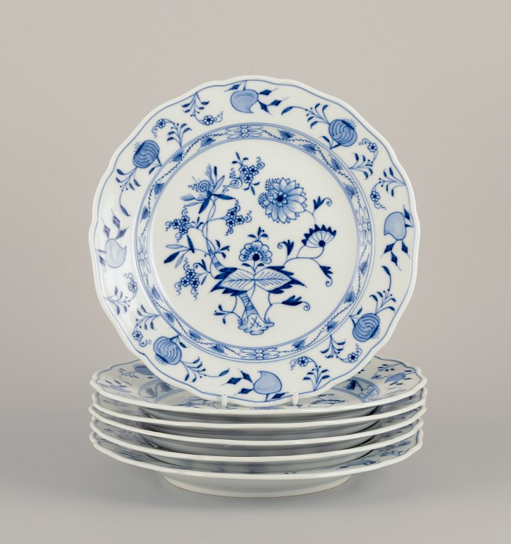 Meissen, Germany. Blue Onion pattern. A set of six dinner plates.