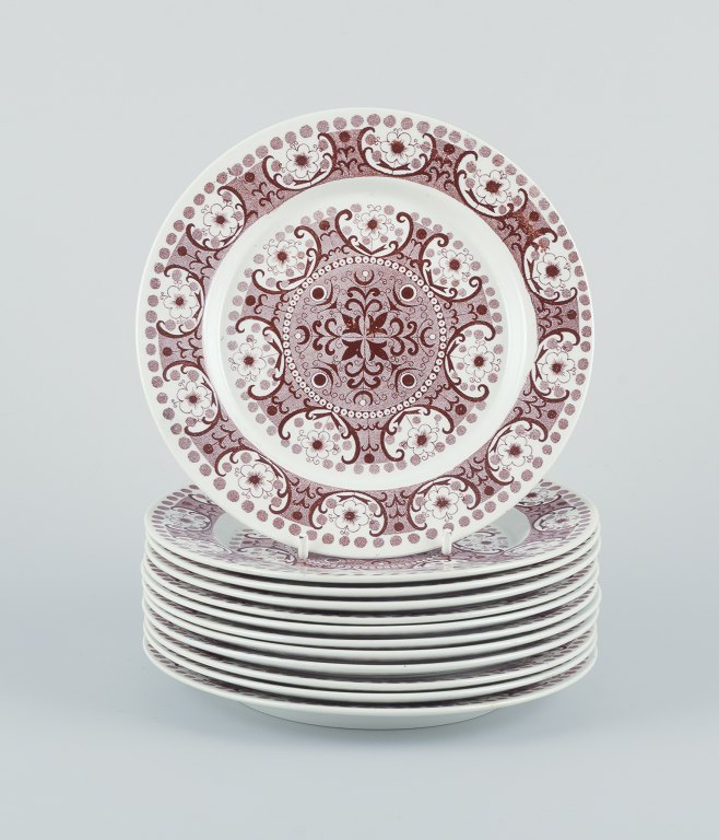 Raija Uosikkinen for Arabia, FinlandA set of twelve ‘Ali’ faience plates.