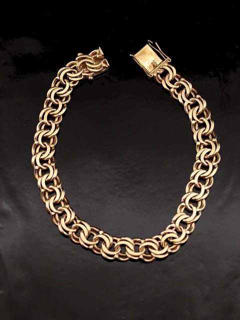 8 carat gold bismarck bracelet