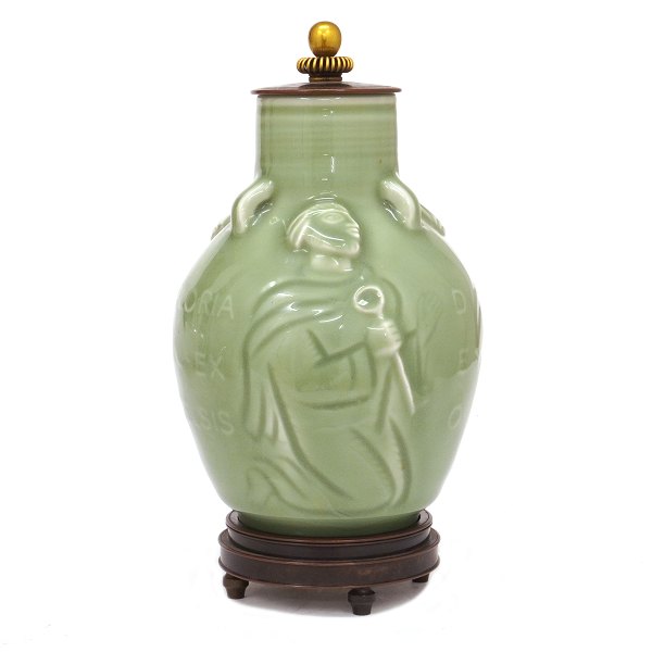 Jais Nielsen lidded stoneware vase celadon glazed. Bronze lid and base by Knud 
Andersen for Royal Copenhagen. H: 25,5cm