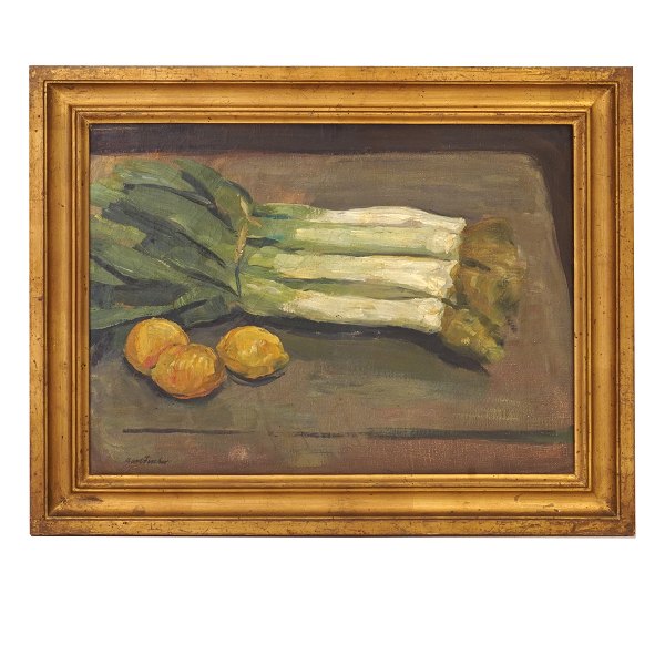 Carl Fischer, 1887-1962, oil on canvas. Stillife with lemons and leeks. Signed. 
Visible size: 43x59cm. With frame: 57x73cm