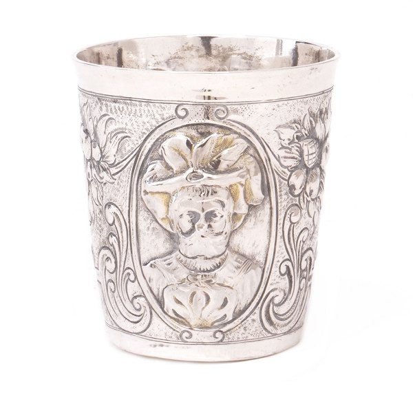 Silver cup by Hans Christian Winther, Copenhagen, 1786-1830. H: 7,5cm