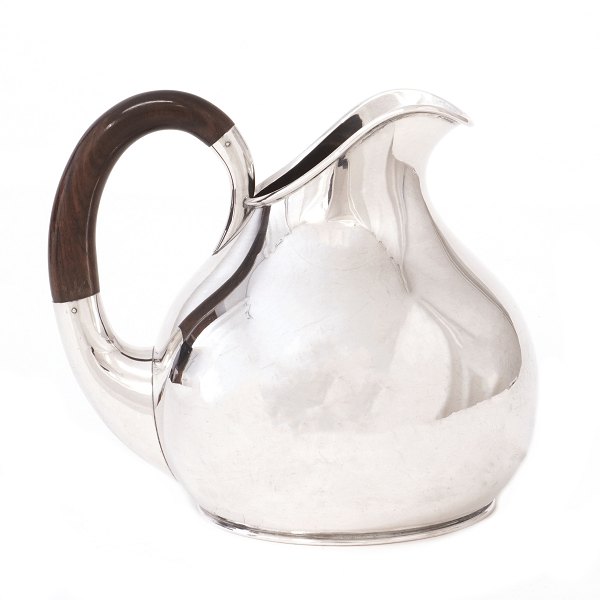 Silver jug by Theodor Sabroe, Copenhaghen, 1938. H: 14cm