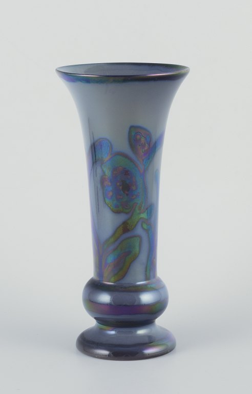 Edgar Böckman for Höganäs, Sverige. 
Stor vase af keramik.