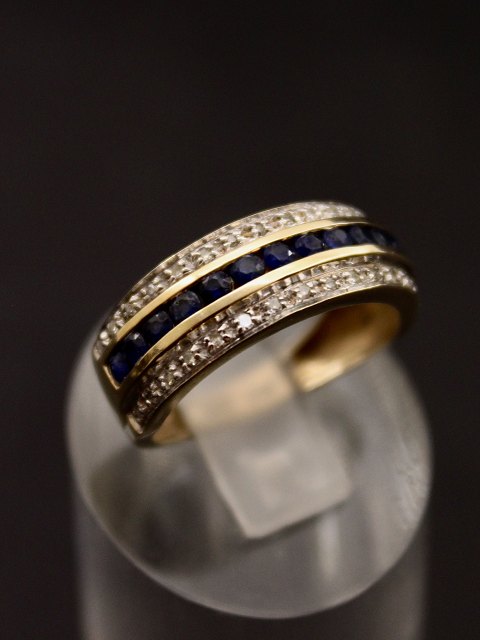 9 carat gold ring