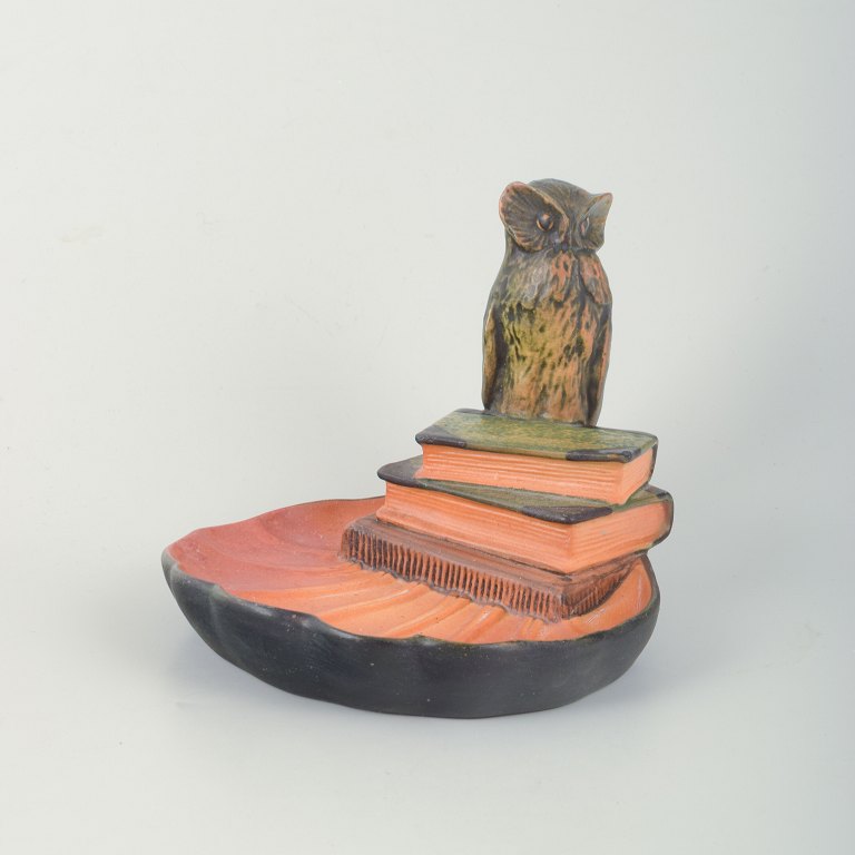 Niels Norvil for Ipsens Enke, keramikskål med ugle, model 250.