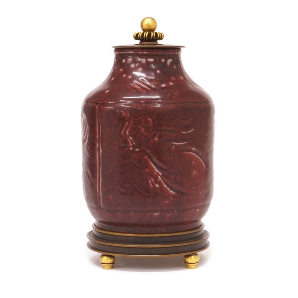 Jais Nielsen, 1885-1961, for Royal Copenhagen: A lidded jar, Signed. #2370. H: 20cm