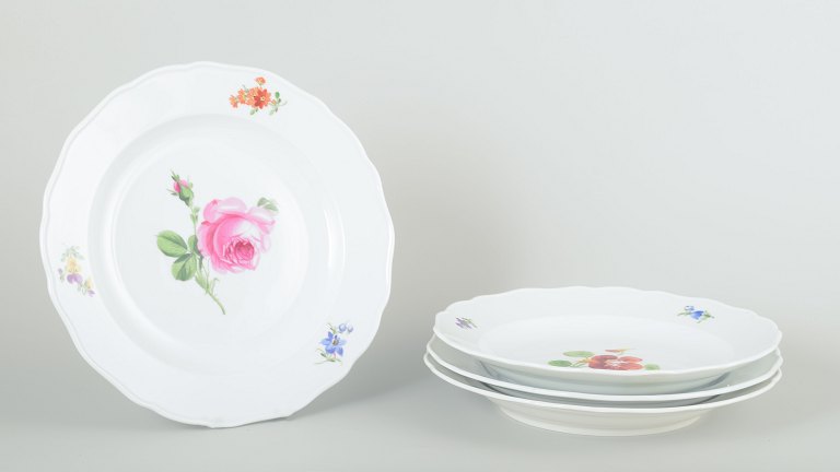 MeissenFour dinner plates, c. 1930s.