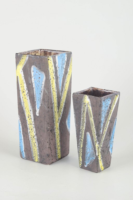 Guido Gambone, Italy
To håndlavede studiovaser, 1960’erne.