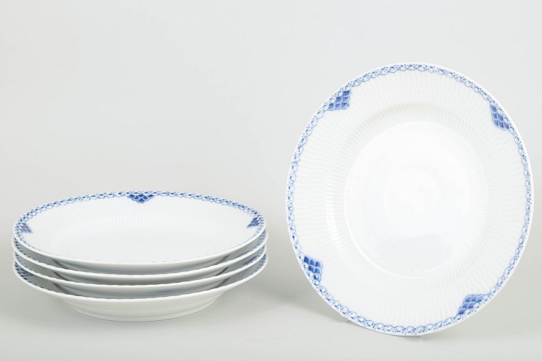Royal Copenhagen – Princess.5 deep dinner/pasta plates, model 111/571, late 20th century.