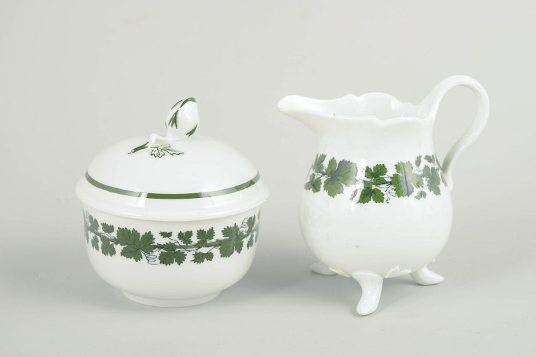 Meissen, sugar bowl and creamer from the green vine leaf series.