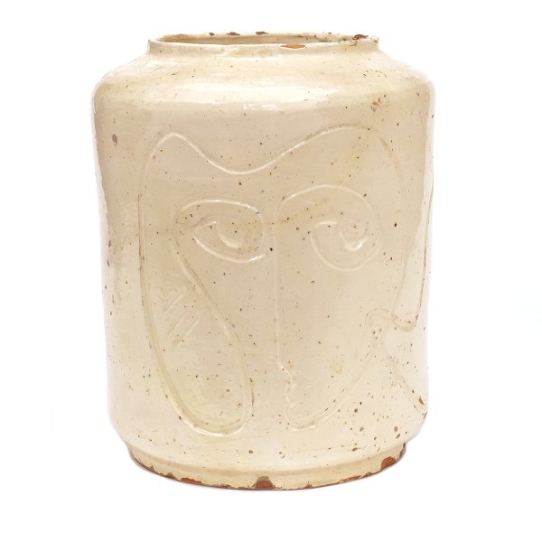 Asger Jorn keramik. Asger Jorn, 1914-73, vase i lertøj med lys glasur og dekorationer. H: 26cm. D: 21cm