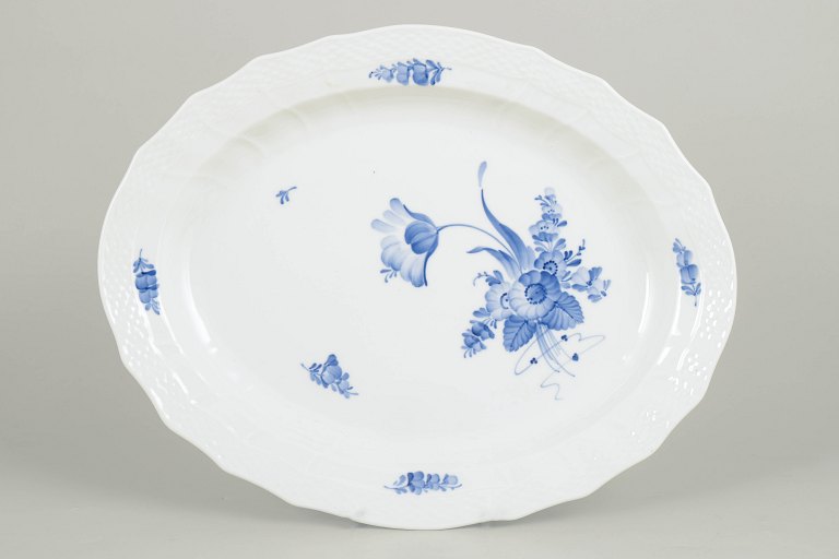 Royal Copenhagen, Blue Flower Curved oval serving dish.