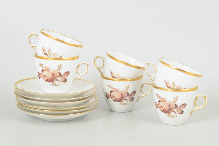 Royal Copenhagen brun rose, sæt af seks kaffekopper med underkopper.