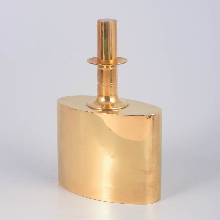 Pierre Forssell for Skultuna, pocket flask in 23 carat gold-plated brass model 90.